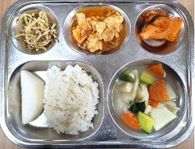 12.16. 현미밥 수제비 채식마파두부 진미채검은깨볶음 섞박지 배